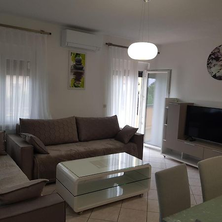 Apartment Zarko Врсар Екстер'єр фото