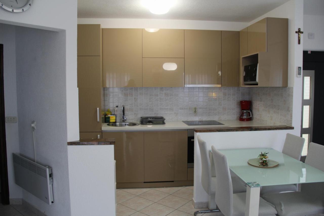 Apartment Zarko Врсар Екстер'єр фото